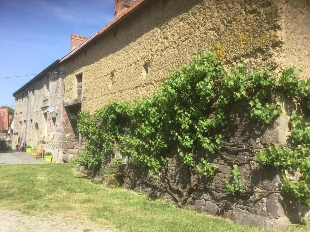La Petellerie, Maison De Campagne Avec Piscine Pour Un Sejour Detente Moyon Exteriér fotografie
