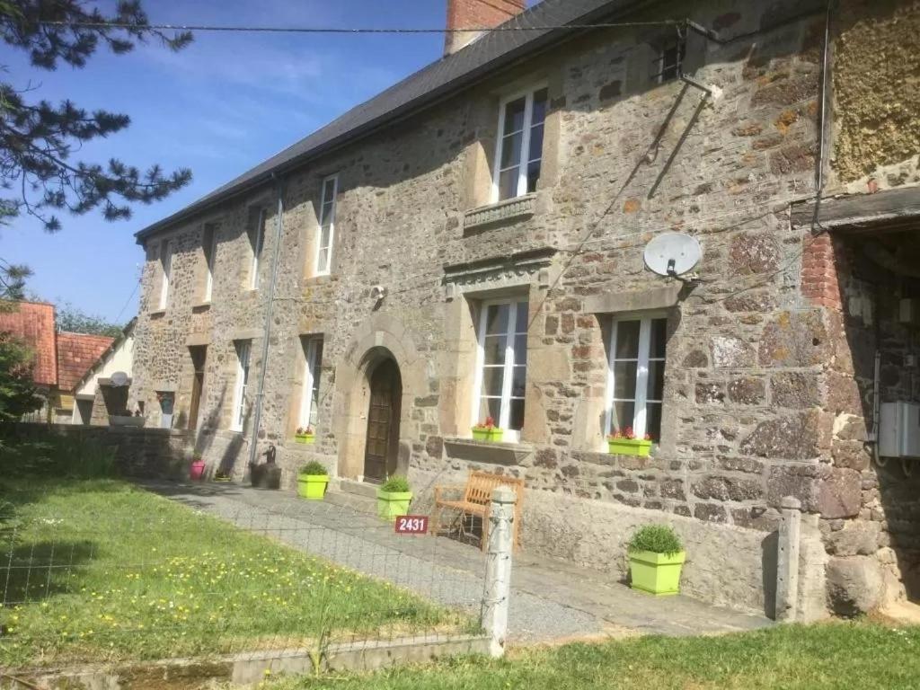 La Petellerie, Maison De Campagne Avec Piscine Pour Un Sejour Detente Moyon Exteriér fotografie