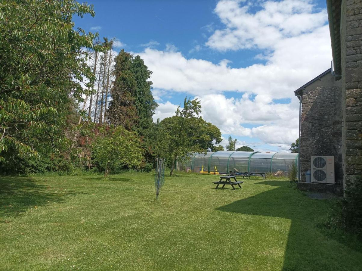 La Petellerie, Maison De Campagne Avec Piscine Pour Un Sejour Detente Moyon Exteriér fotografie