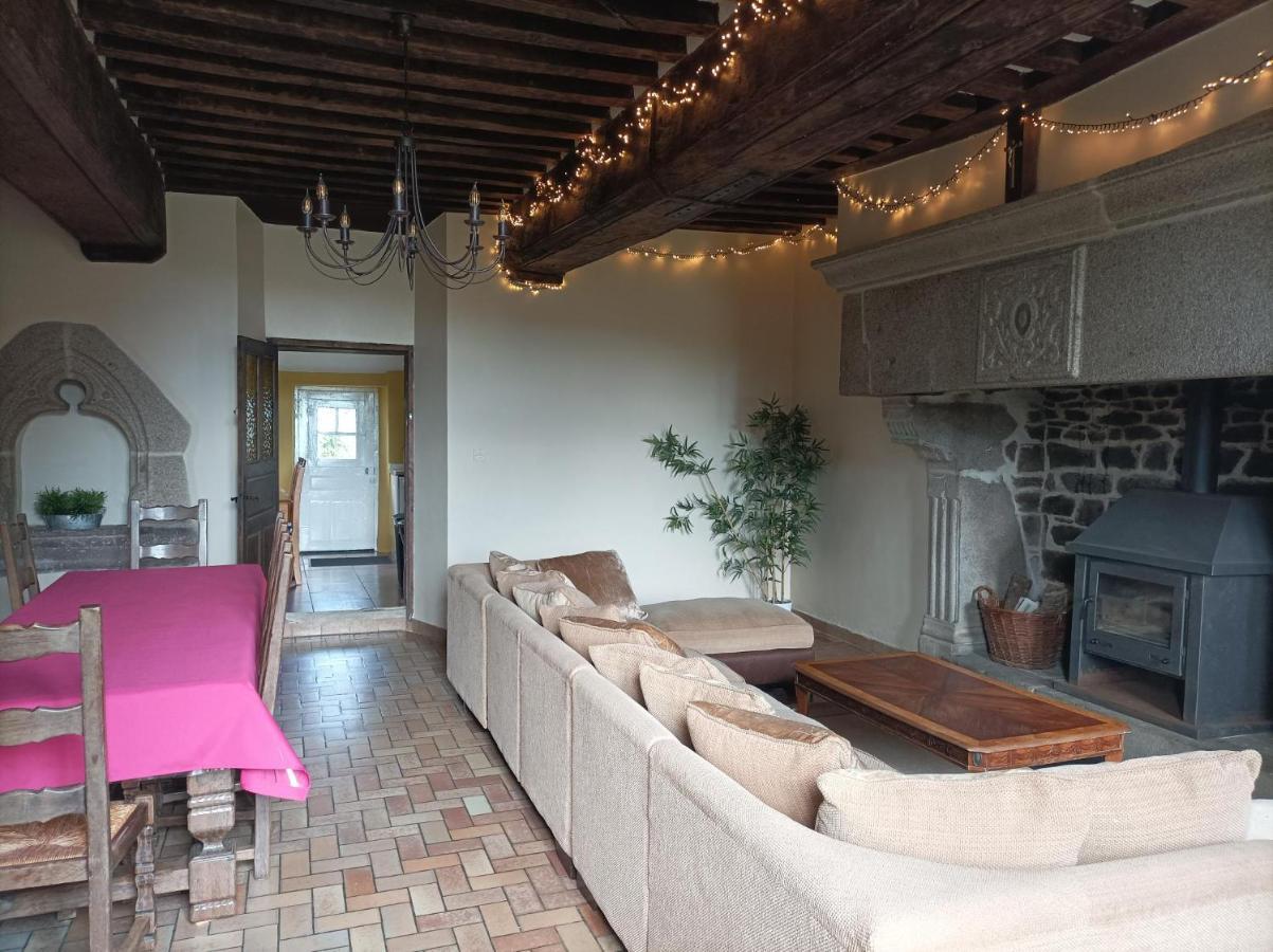 La Petellerie, Maison De Campagne Avec Piscine Pour Un Sejour Detente Moyon Exteriér fotografie